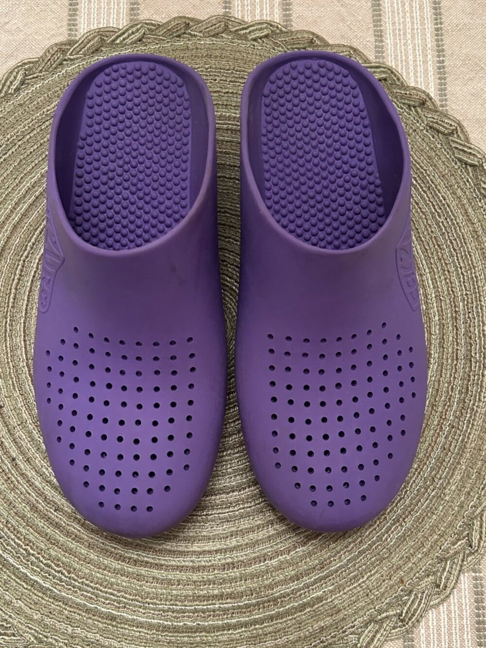 Calzuro Clogs Purple Womens Size 37-38